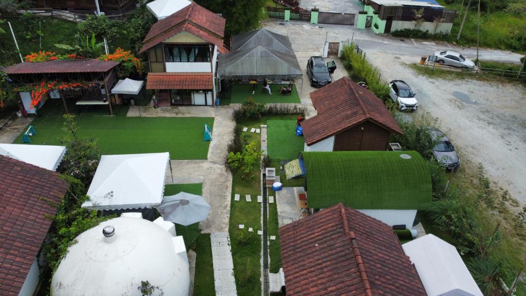 Genting Greenwoods Tiny Houses with Swimming pool photo 3