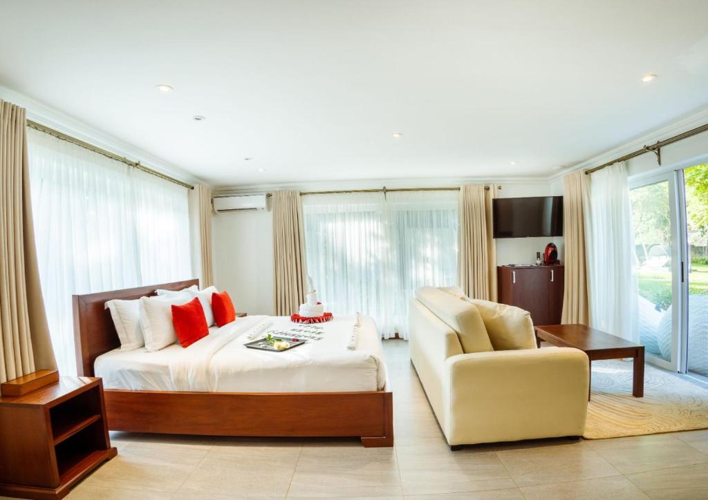Searenity Beach Villa photo 2