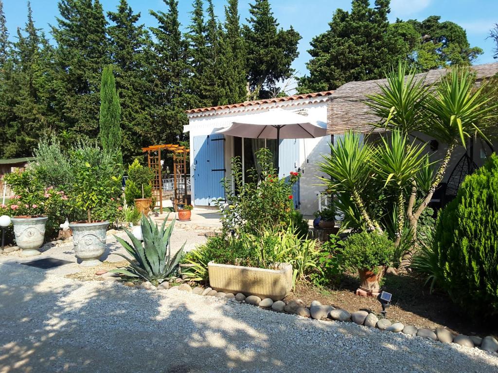 Maison d'une chambre avec jardin clos et wifi a Chateaurenard
