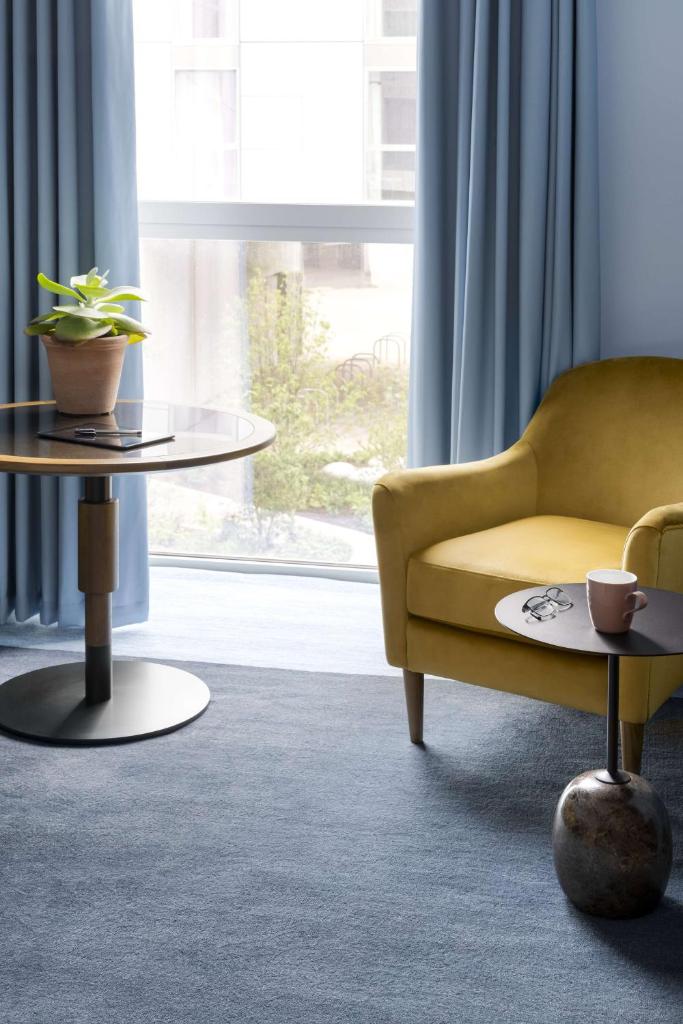 Hyatt Centric Cambridge Room Type - King Room