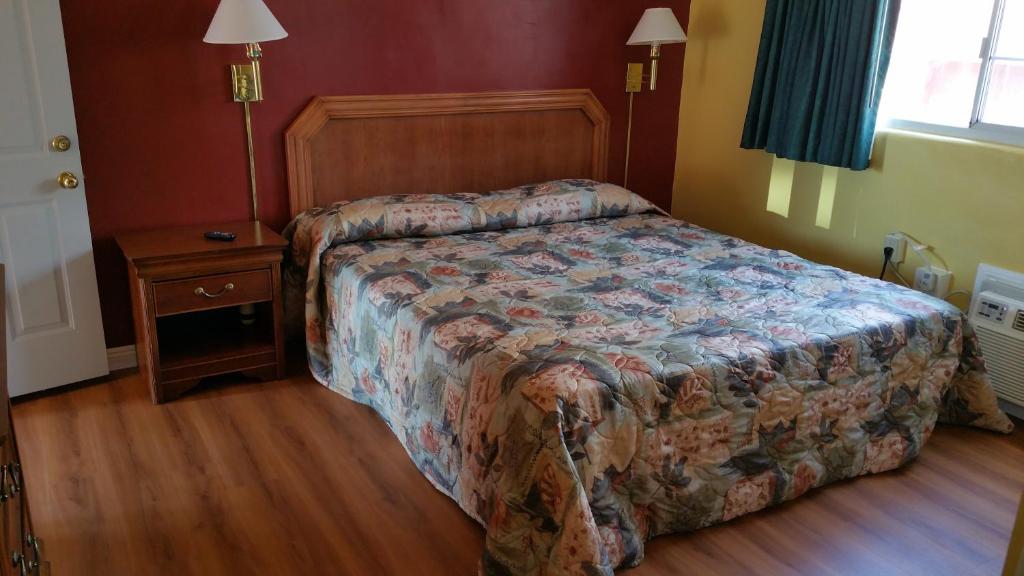 Slumber Motel image
