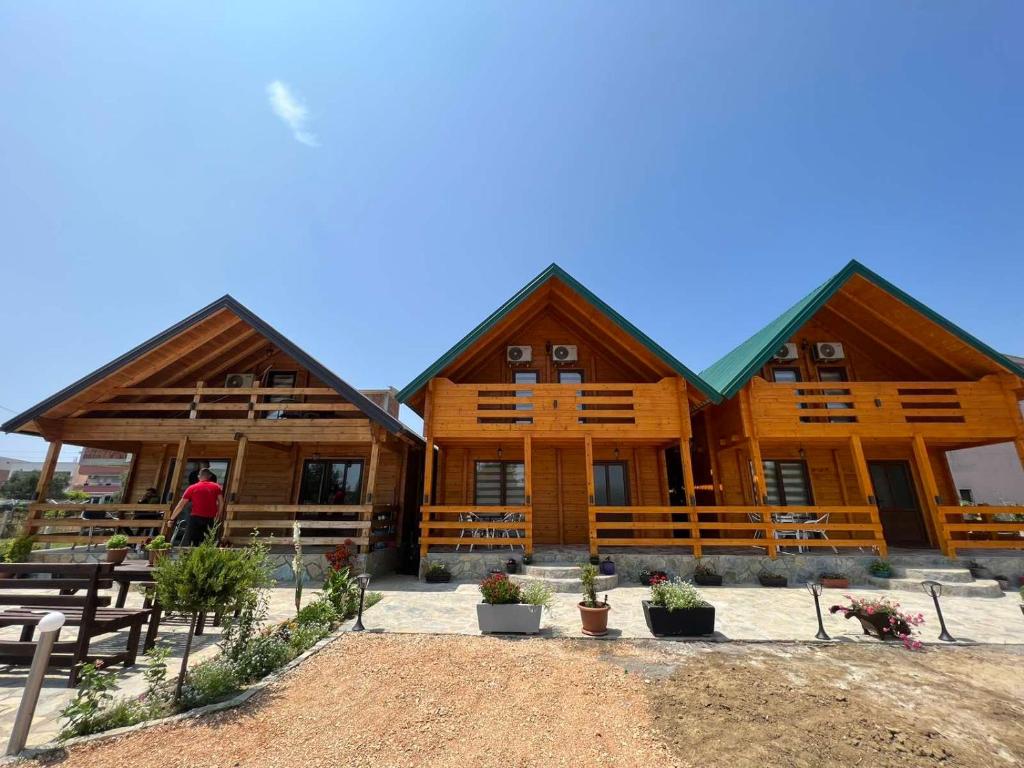 Lindi & Learti Apartments