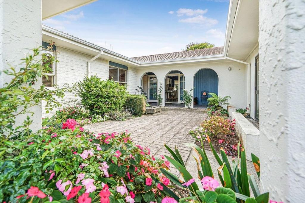 Business Or Holiday with Location, Pool, 4 Bedroom photo 3