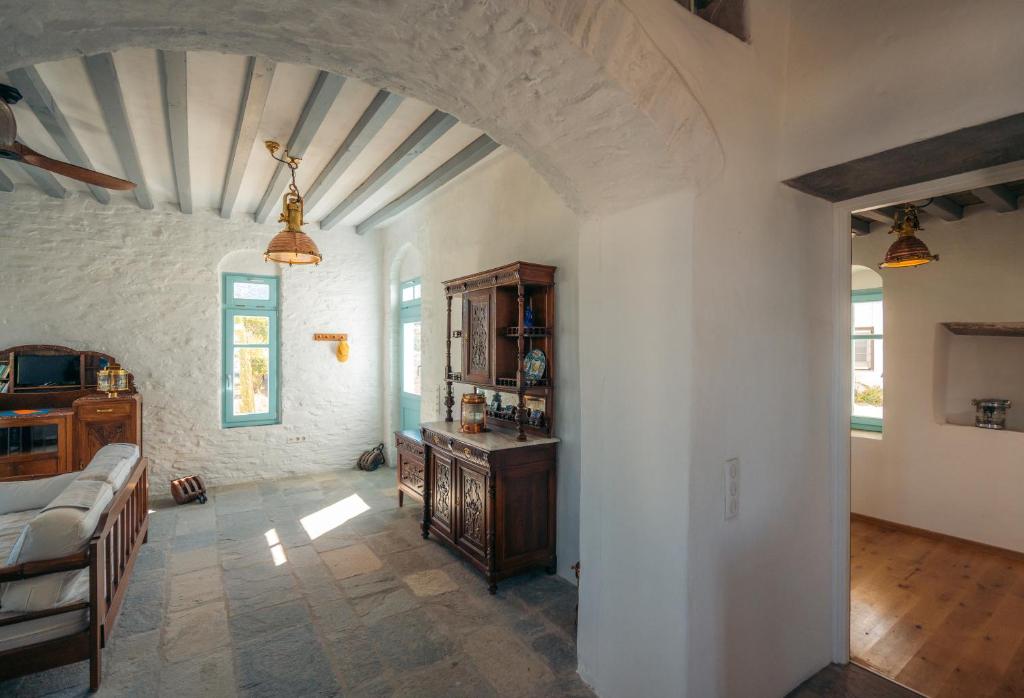 Eco-Luxe Retreat in Ano Petali, Sifnos photo 2