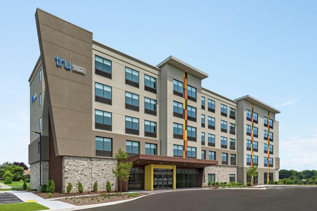 Tru By Hilton Hershey Chocolate Avenue image
