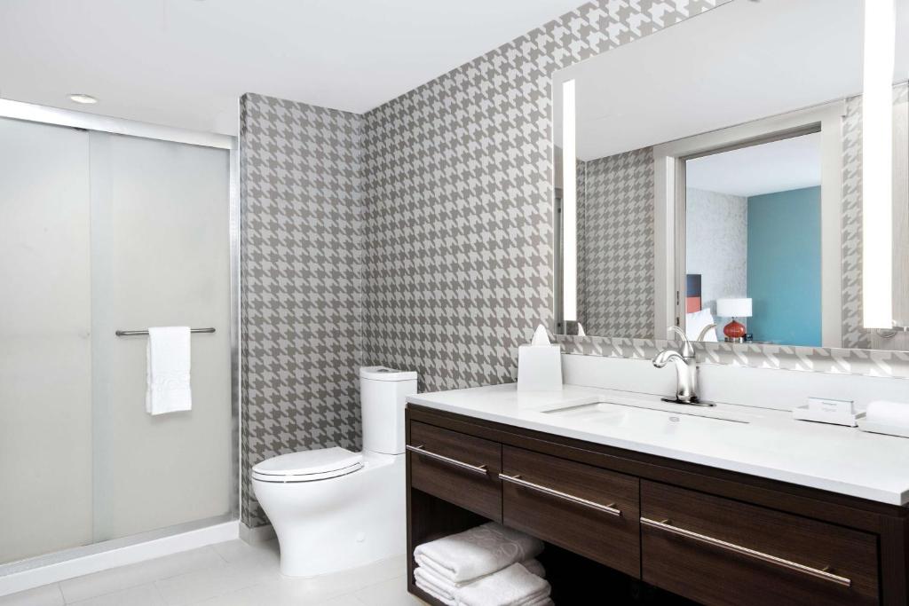 Home2 Suites by Hilton Long Island Brookhaven Room Type - King Studio Suite - Non-Smoking