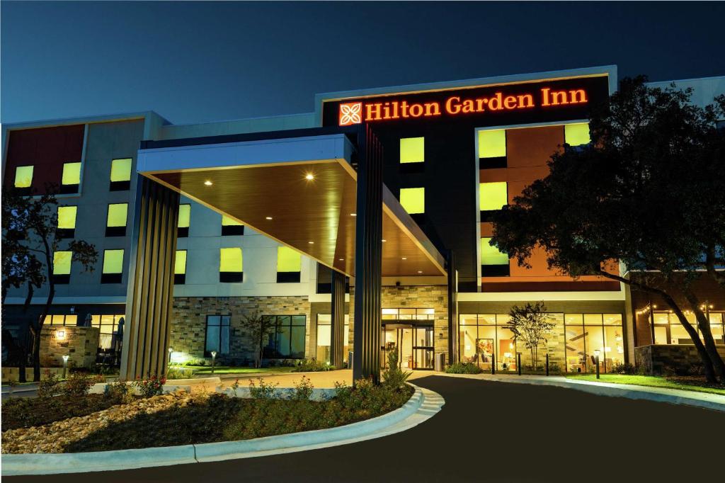 Hilton Garden Inn Cedar Park Austin photo 2