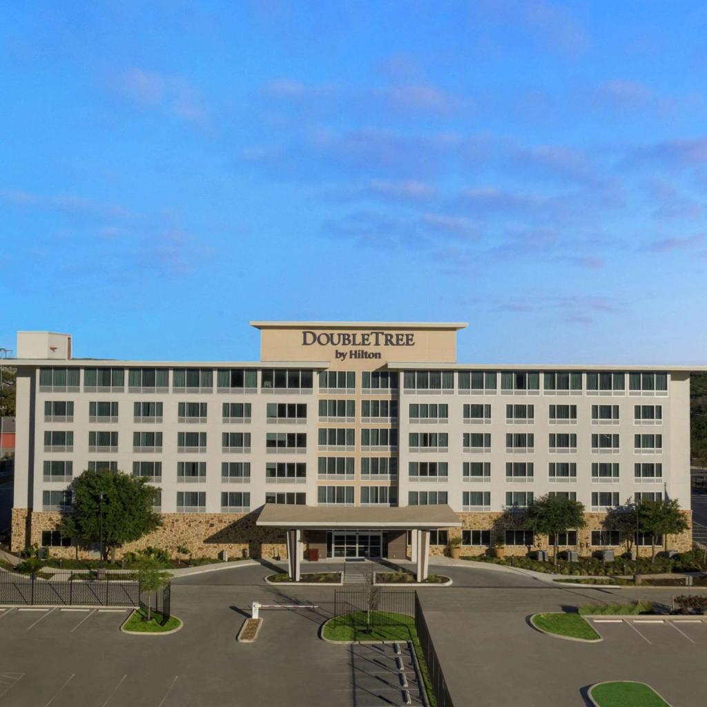 DoubleTree by Hilton San Antonio Northwest image