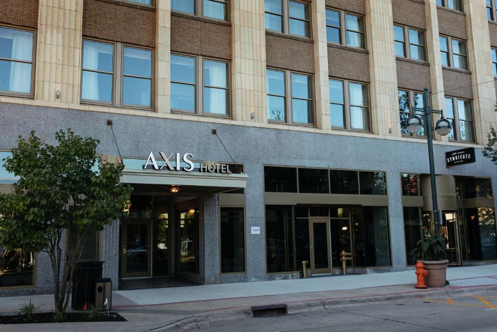 The Axis Moline Hotel, Tapestry Collection by Hilton image
