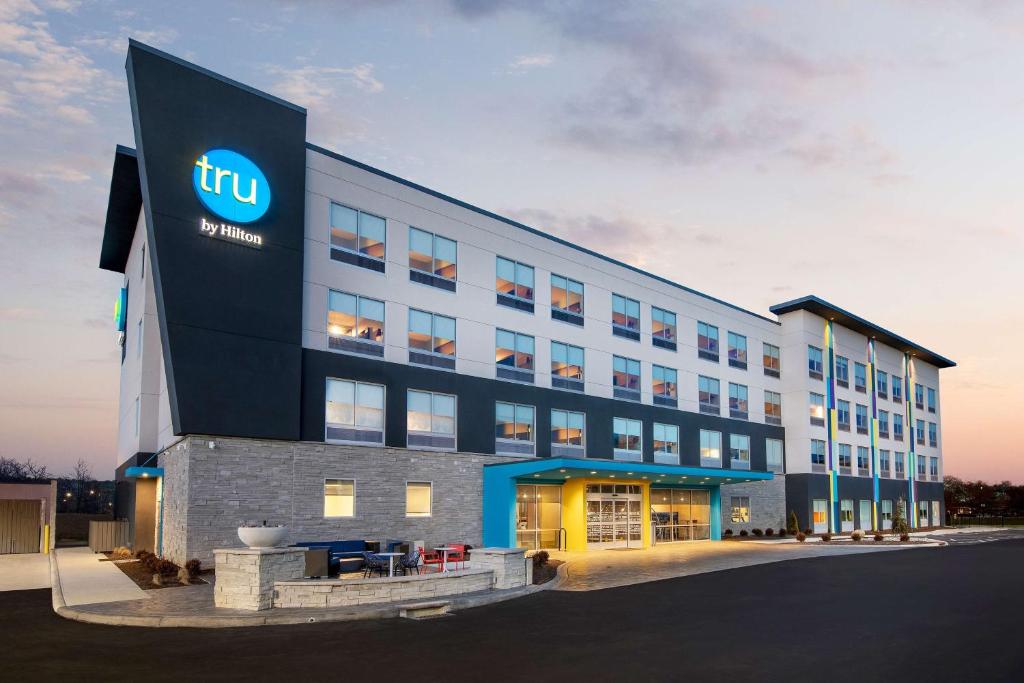 Tru By Hilton Sharonville, OH photo 1