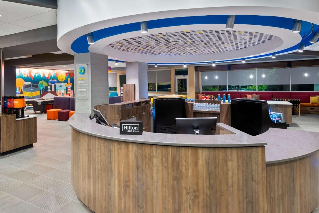Tru By Hilton Spartanburg photo 3