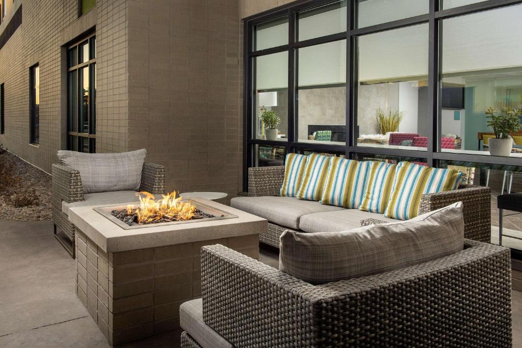 Home2 Suites By Hilton Denver Northfield photo 3