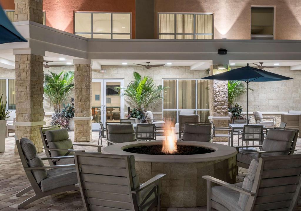 Home2 Suites By Hilton Cape Canaveral Cruise Port photo 2