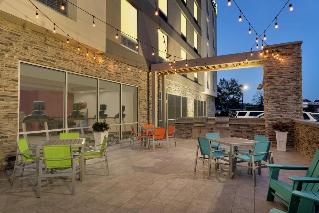 Home2 Suites By Hilton Norfolk Airport photo 2