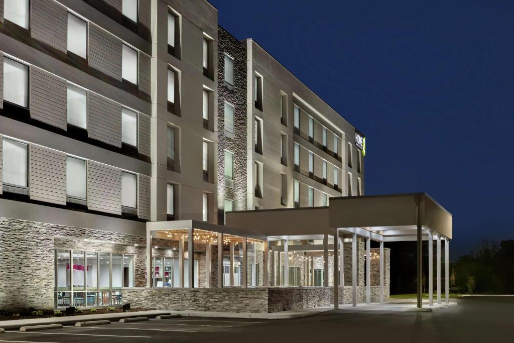 Home2 Suites By Hilton Norfolk Airport photo 4