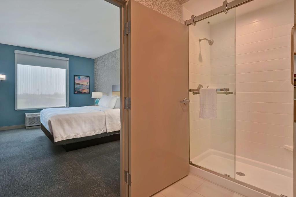 Home2 Suites by Hilton Corpus Christi Southeast - Tap to explore photos