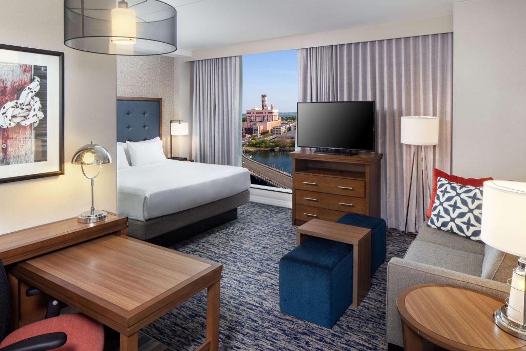 Homewood Suites by Hilton Boston Seaport District photo 3
