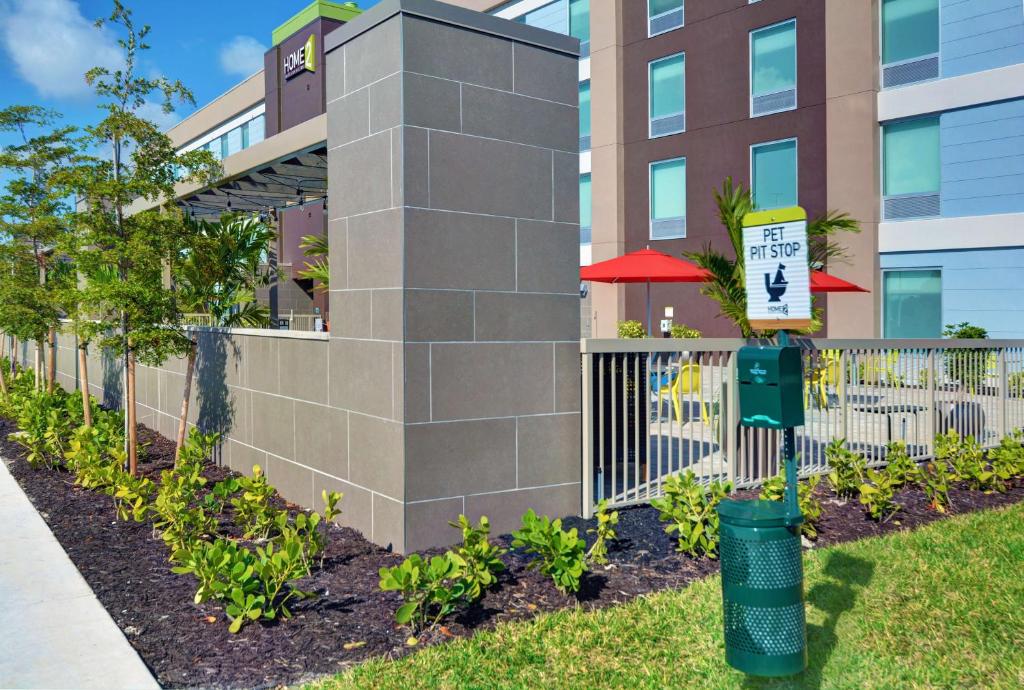 Home2 Suites by Hilton Fort Myers Colonial Blvd photo 2