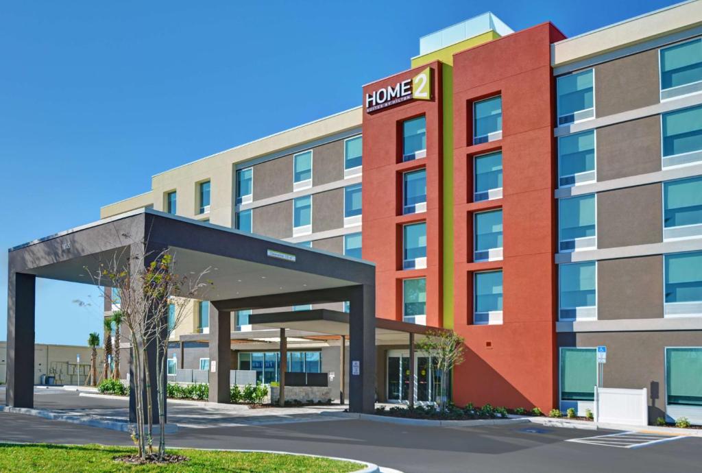 Home2 Suites by Hilton Largo image