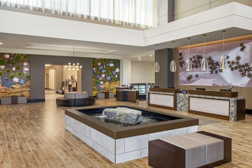 Embassy Suites by Hilton Round Rock photo 4