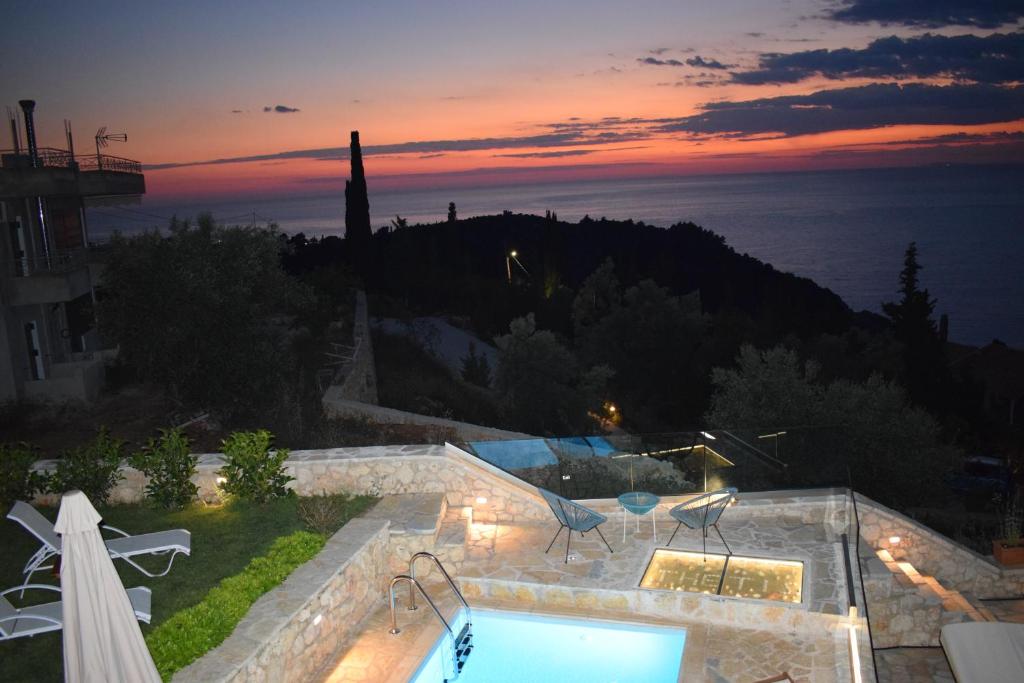 Villa Thetis with pool where the sunsets fade away photo 4