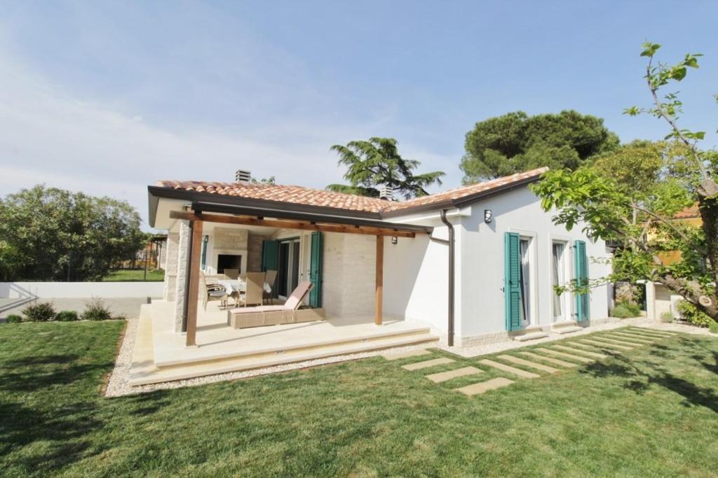 Holiday house Andreja photo 2