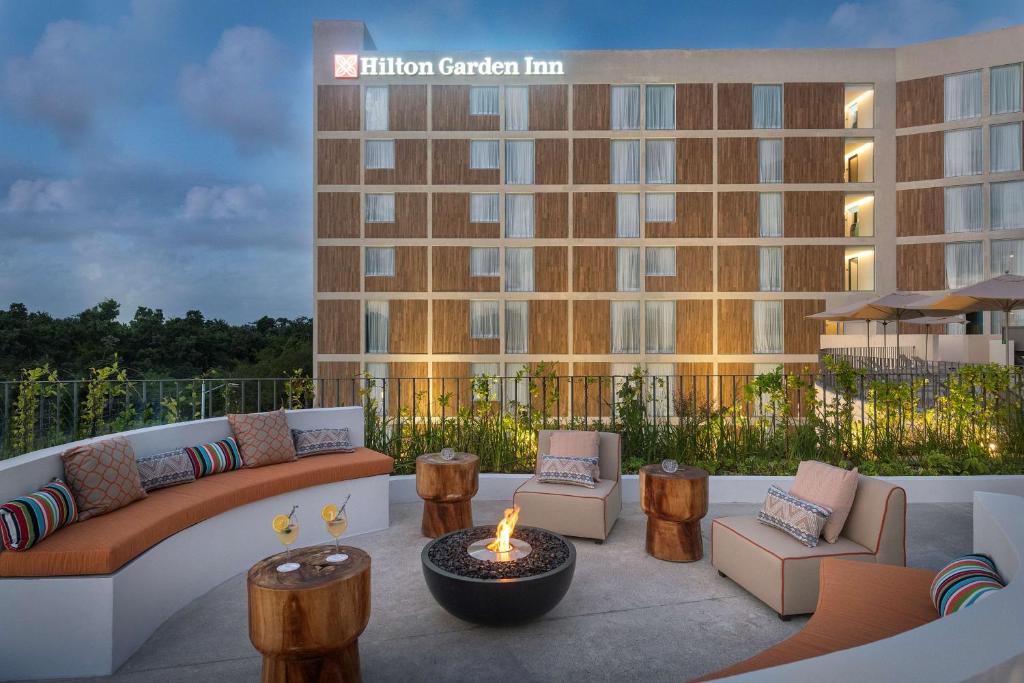 Hilton Garden Inn Cancun Airport photo 1