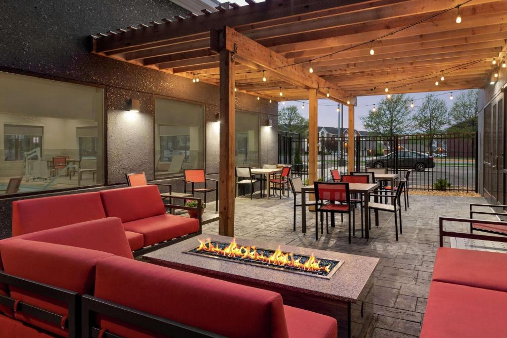 Homewood Suites By Hilton Springfield Medical District photo 1