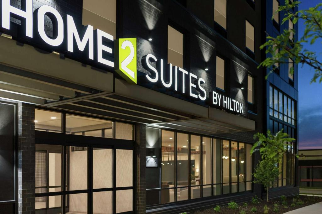 Home2 Suites By Hilton Minneapolis University Area photo 4