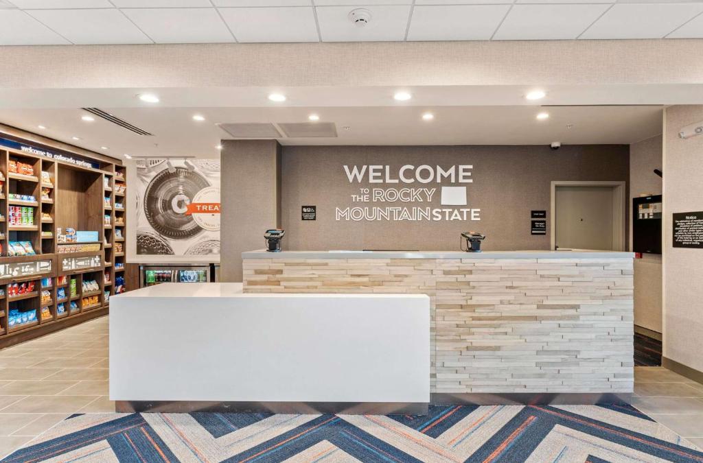 Hampton Inn Colorado Springs Northeast image