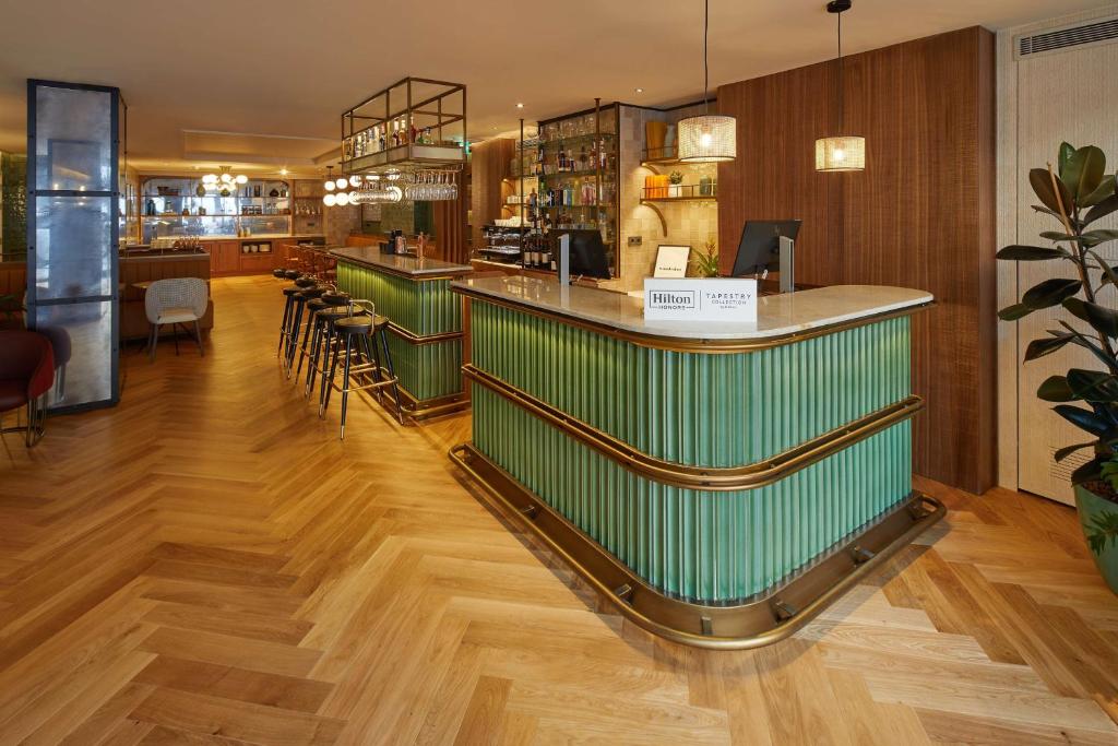 Via Sants Hotel Barcelona, Tapestry Collection By Hilton photo 2