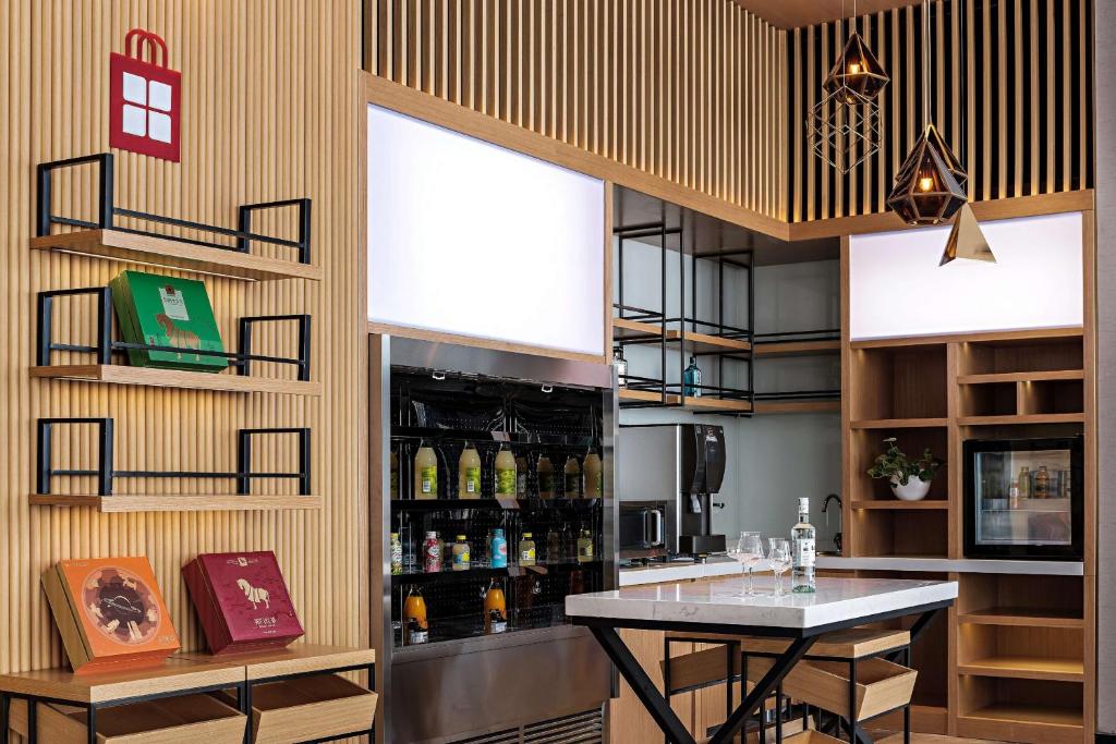 Hilton Garden Inn Hefei Binhu New District photo 3