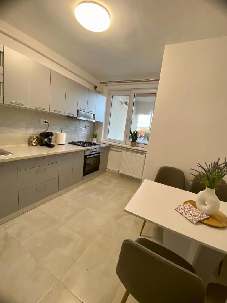 Floris Apartments photo 2