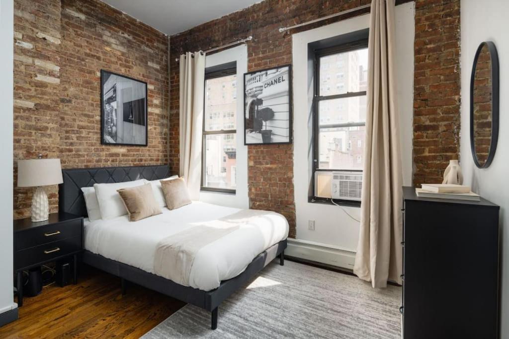Luxurious 3BD Penthouse in Upper East Side image
