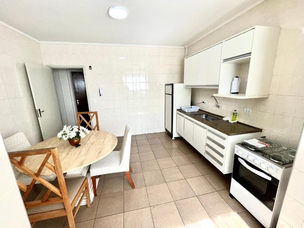 Apartamento Grande - Privado - 3 quartos com 1 suíte photo 4