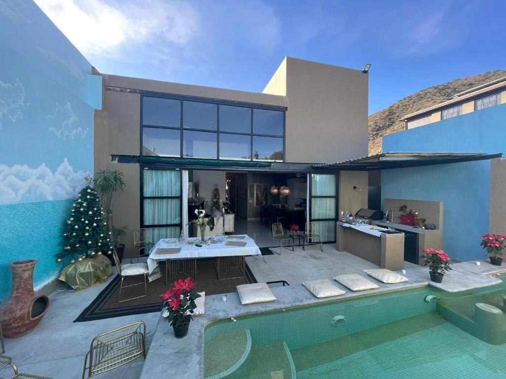 Lana's Luxury Casa photo 4