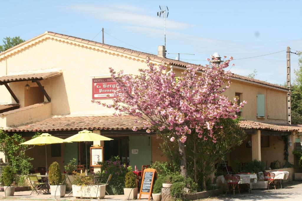 LA BERGERIE PROVENCALE photo 4