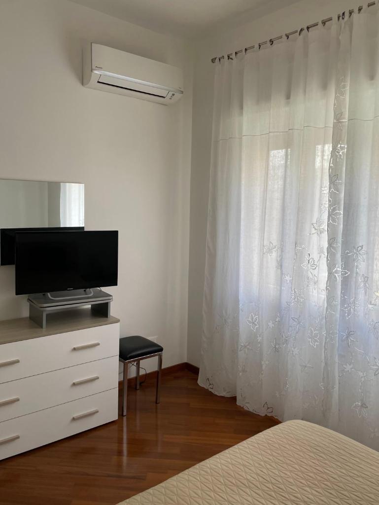 Max's Apartment photo 2