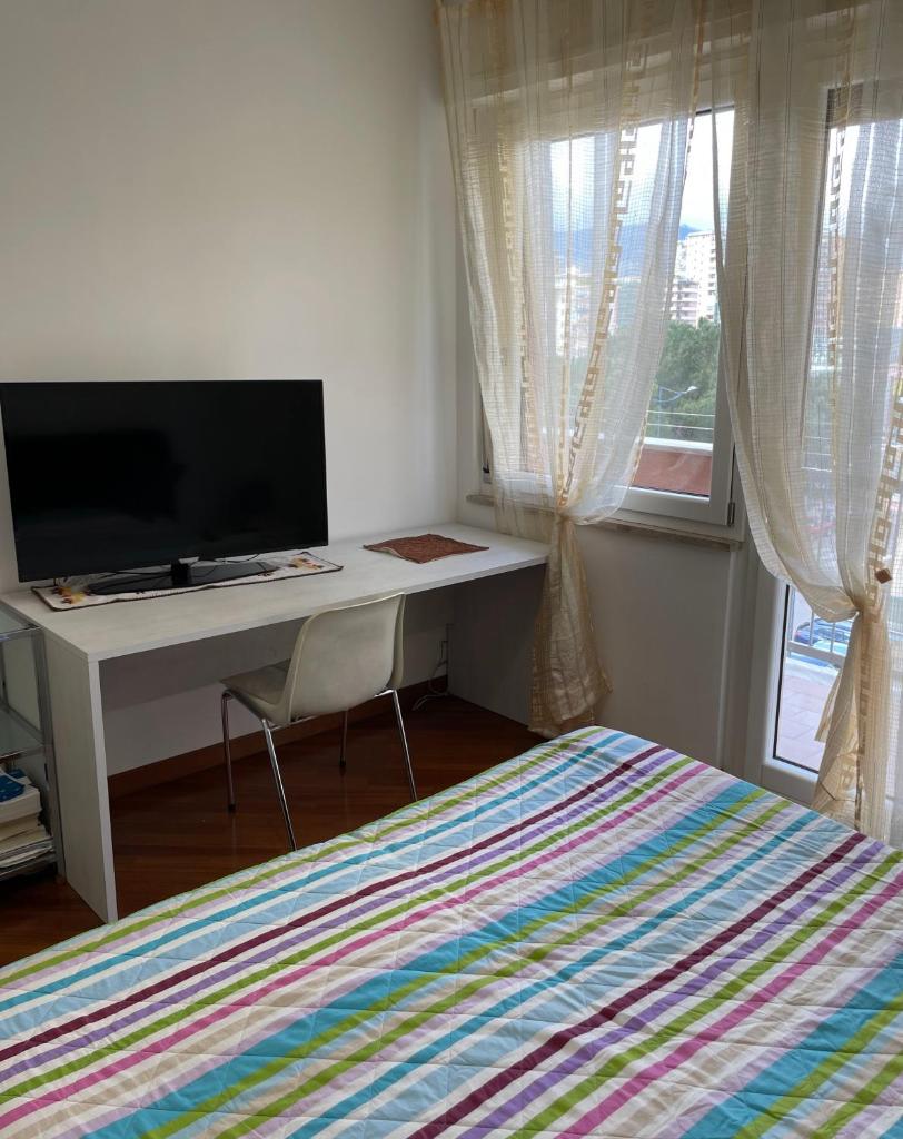 Max's Apartment photo 4
