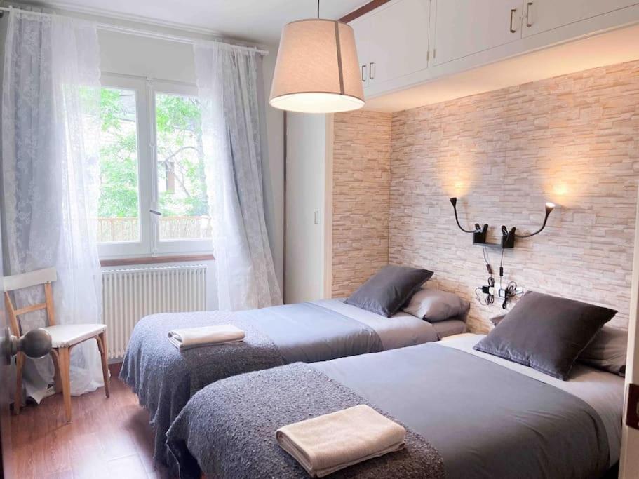 {
  "en-gb": "Típica Casa Andorrana en Encamp l by BonesVacances"
} photo 4