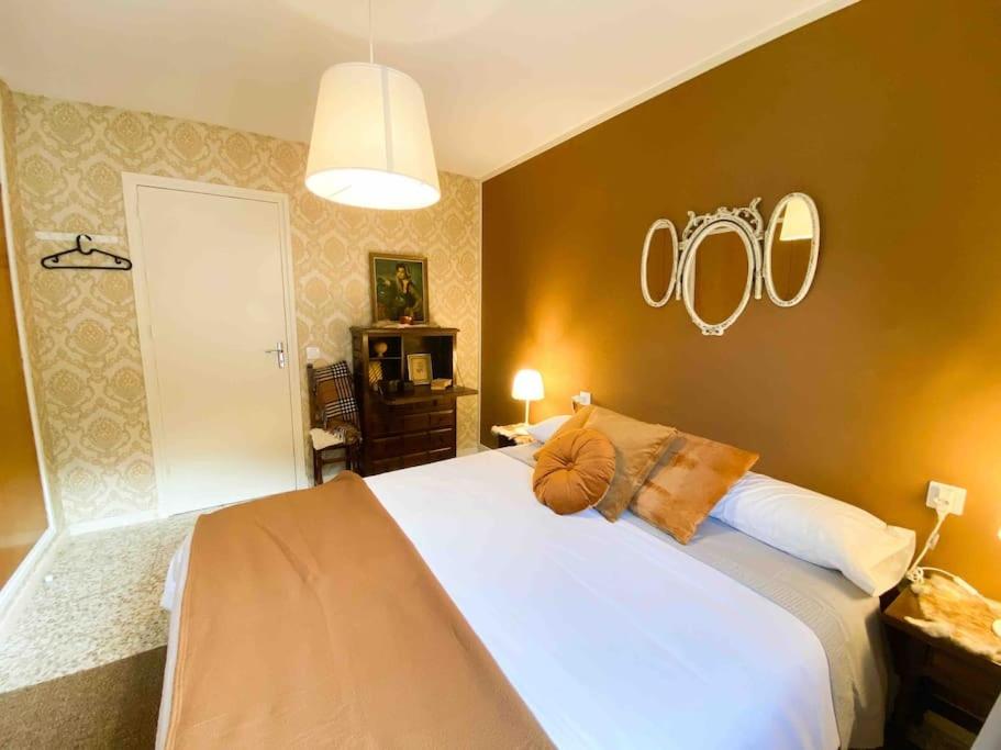 {
  "en-gb": "Típica Casa Andorrana en Encamp l by BonesVacances"
} photo 3