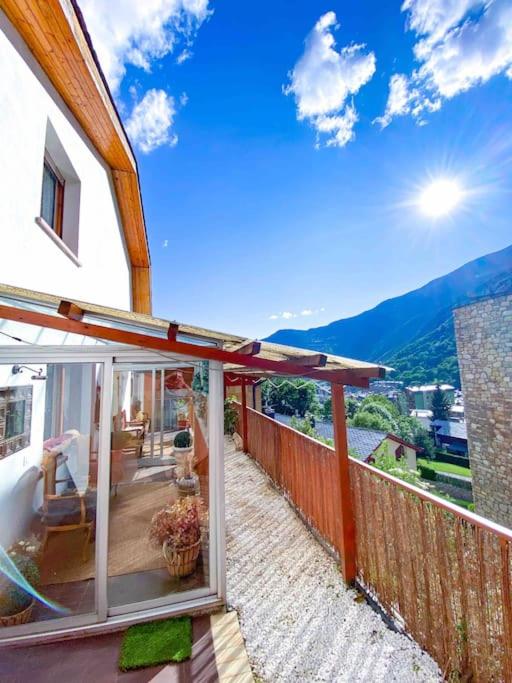 {
  "en-gb": "Típica Casa Andorrana en Encamp l by BonesVacances"
} photo 2