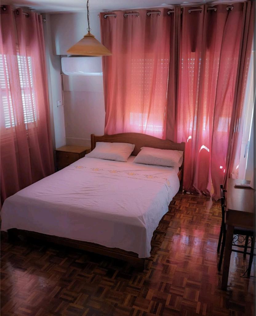 City center 3 bedroom apartment photo 3