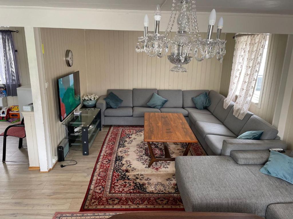 Koselig og stor enebolig til leie i Arendalsuke / ferie photo 3