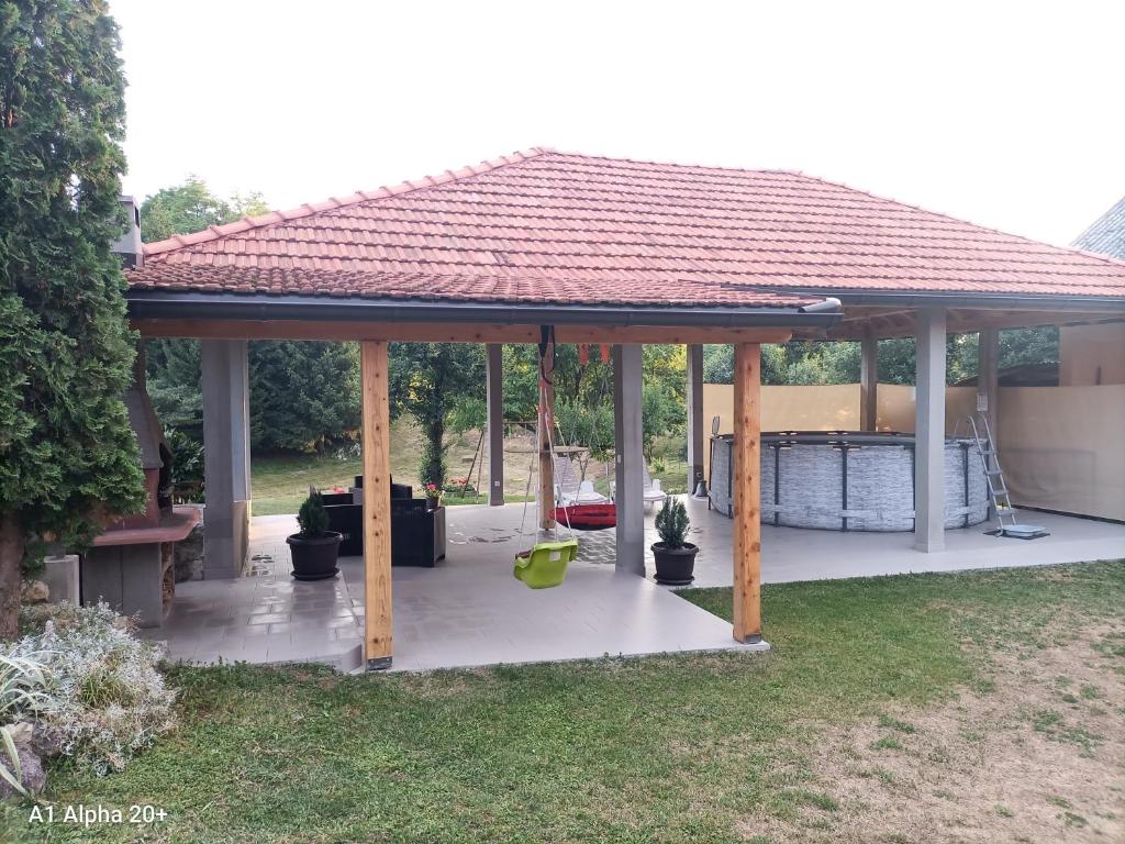 Family friendly house with a swimming pool Mihalic Selo, Karlovac - 20284 photo 4