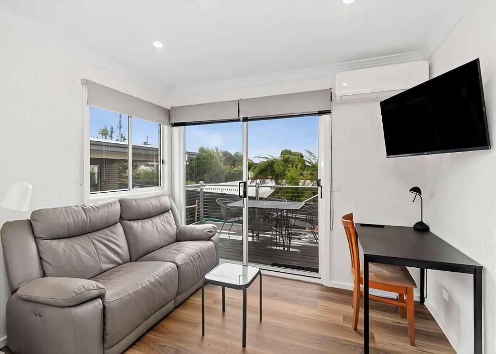 Cloud 9 at Batehaven photo 1