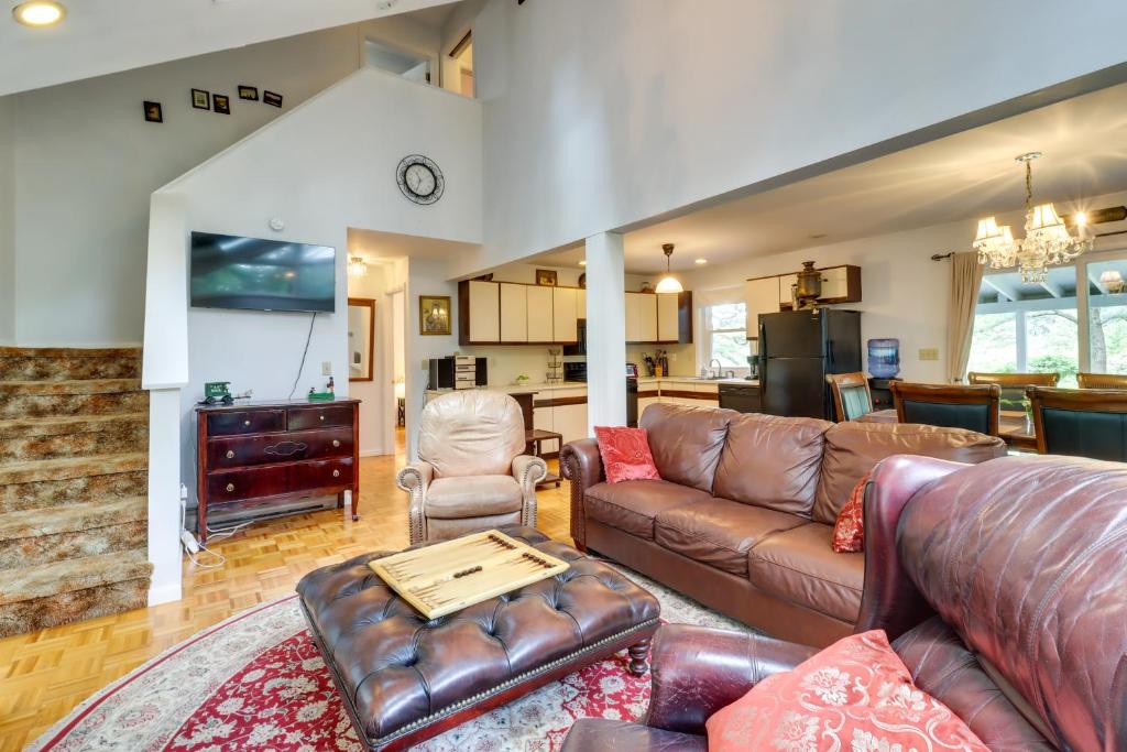 Long Pond Vacation Rental with Community Amenities! photo 2