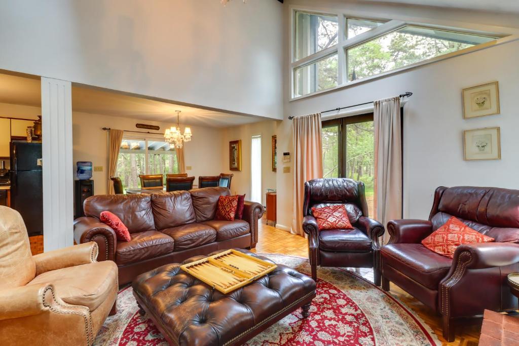 Long Pond Vacation Rental with Community Amenities! photo 3