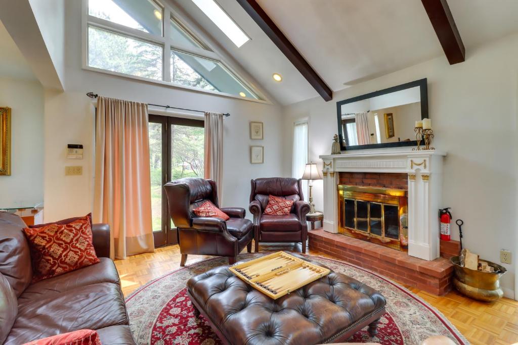 Long Pond Vacation Rental with Community Amenities! photo 4
