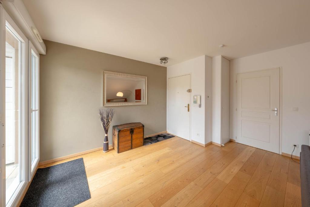 Très joli appartement avec terrasse et parkings photo 3